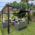 New Huge Green Garden 1Br