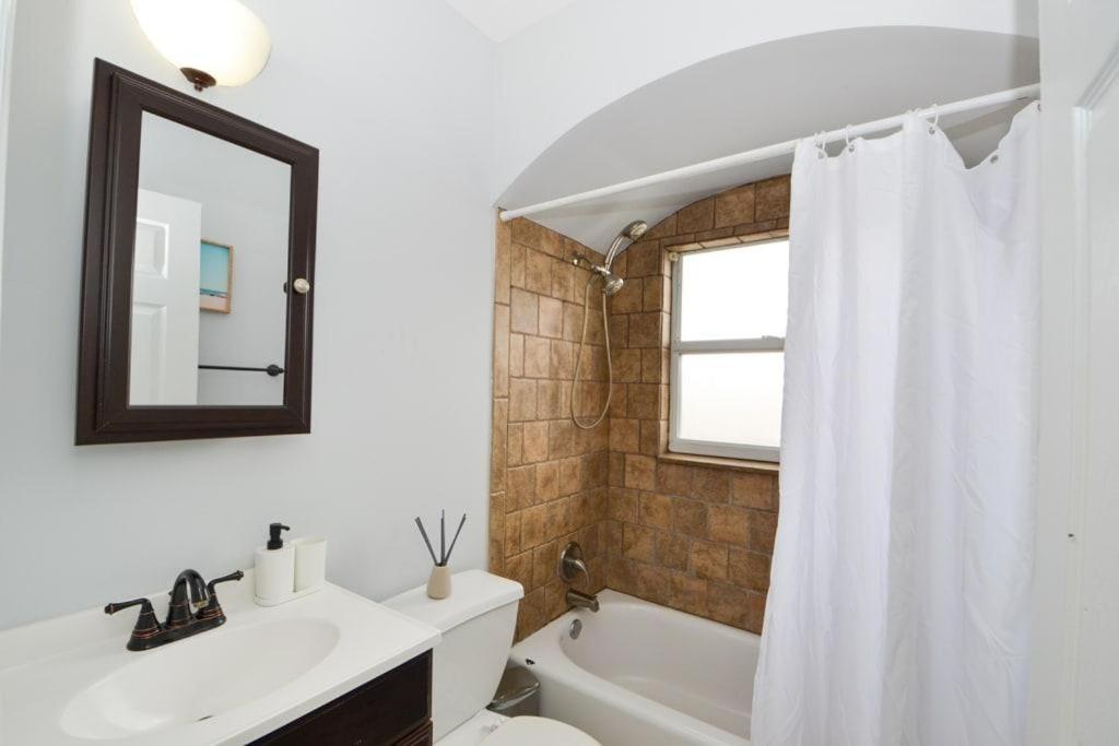 New Huge Garden 1br Apartment Tampa