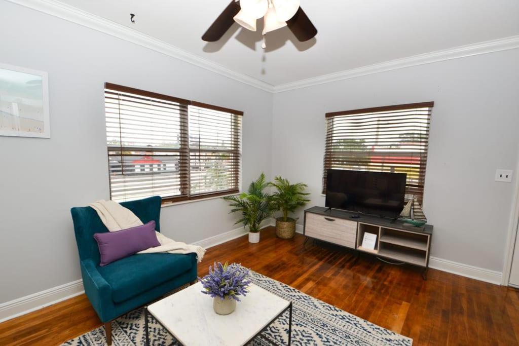 New Huge Garden 1br Apartment Tampa