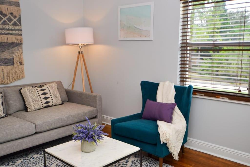 New Huge Garden 1br Apartment Tampa