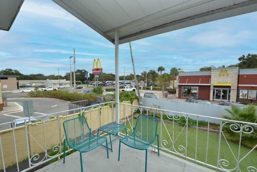 New Huge Garden 1br Apartment *