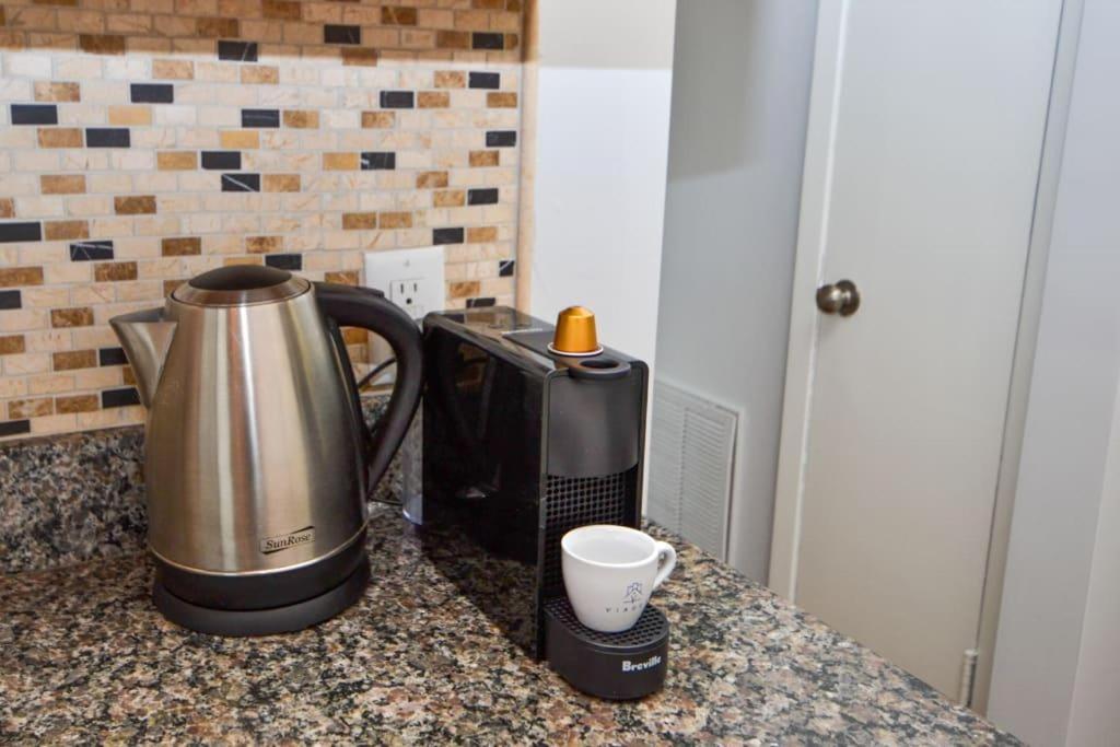 New Huge Garden 1br Apartment