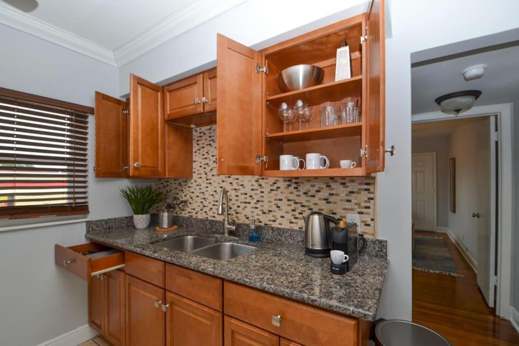 Apartment New Huge Garden 1br
